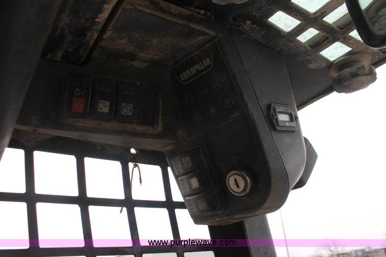 image for item E5887 2006 Caterpillar 248B Turbo skid steer