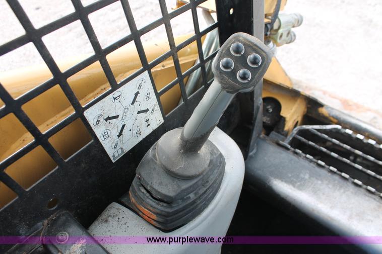 image for item E5887 2006 Caterpillar 248B Turbo skid steer
