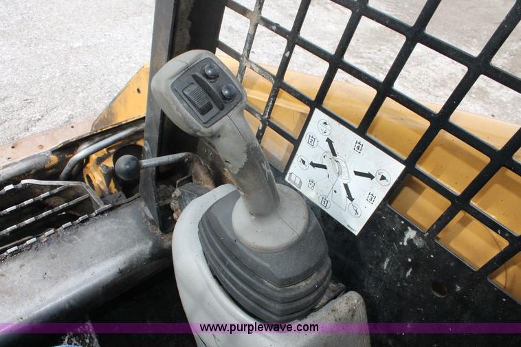image for item E5887 2006 Caterpillar 248B Turbo skid steer