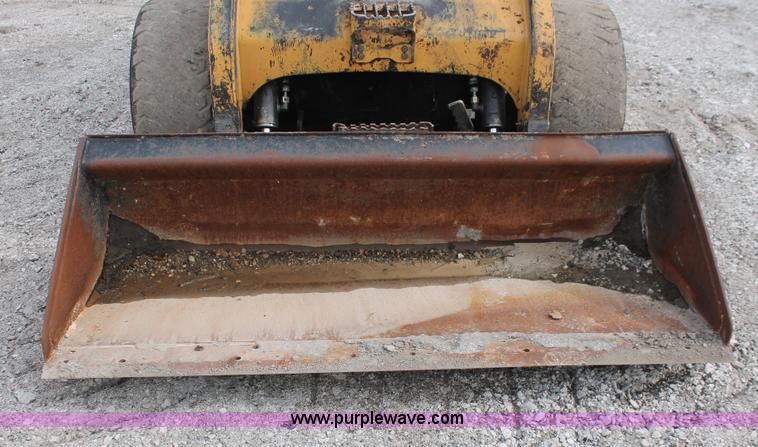 image for item E5887 2006 Caterpillar 248B Turbo skid steer