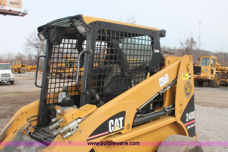 image for item E5887 2006 Caterpillar 248B Turbo skid steer