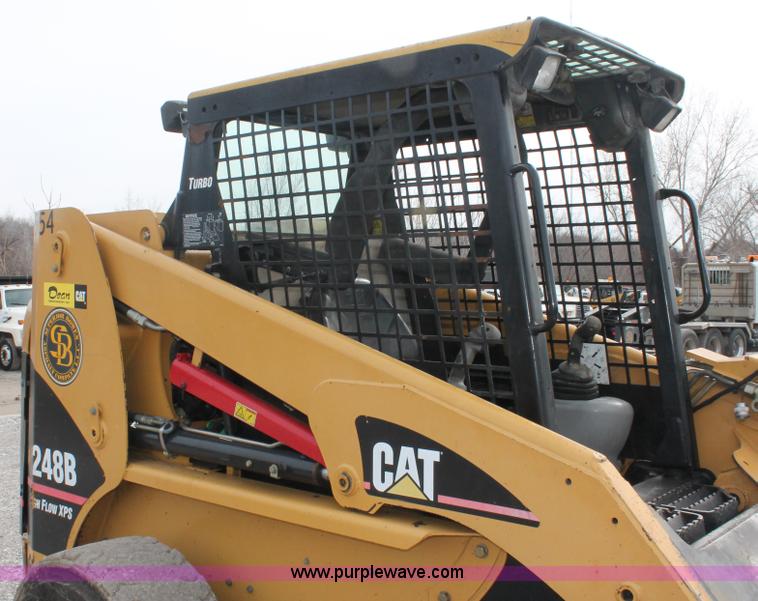 image for item E5887 2006 Caterpillar 248B Turbo skid steer