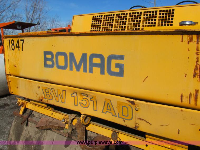 image for item E5888 Bomag BW157AD articulating roller
