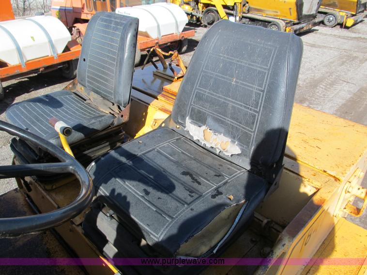 image for item E5888 Bomag BW157AD articulating roller