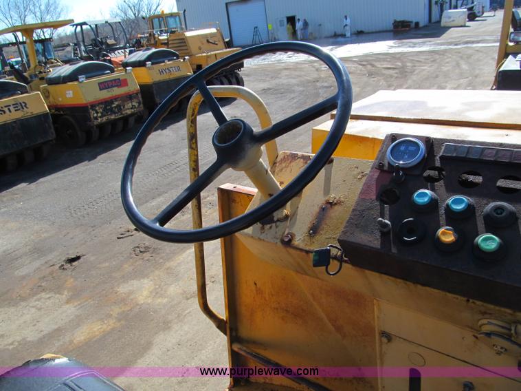 image for item E5888 Bomag BW157AD articulating roller