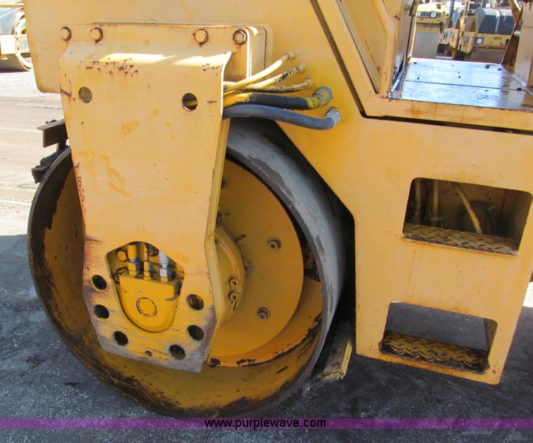 image for item E5888 Bomag BW157AD articulating roller