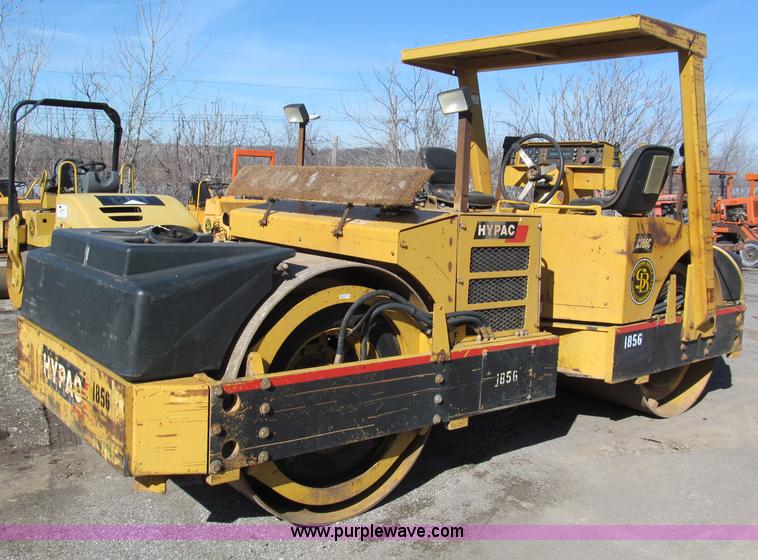 image for item E5889 Hypac articulating vibratory roller
