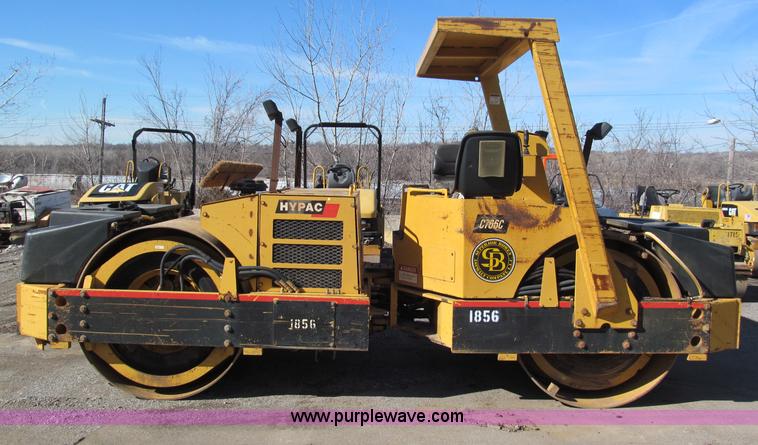image for item E5889 Hypac articulating vibratory roller