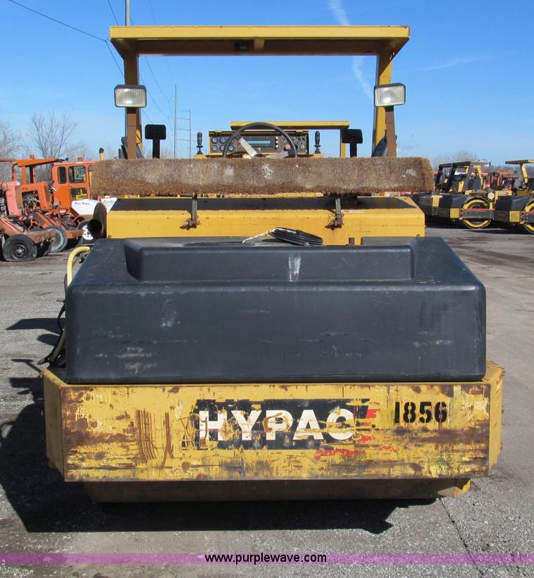image for item E5889 Hypac articulating vibratory roller