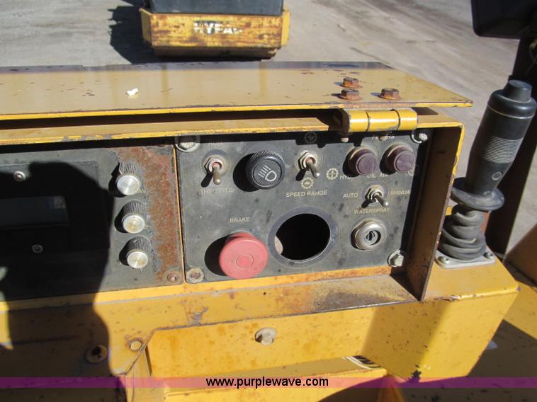 image for item E5889 Hypac articulating vibratory roller