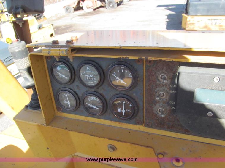 image for item E5889 Hypac articulating vibratory roller