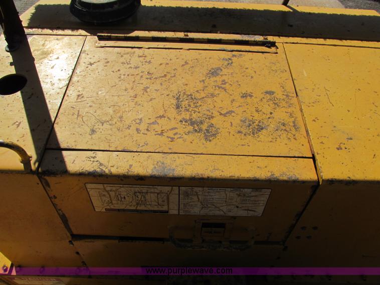 image for item E5889 Hypac articulating vibratory roller