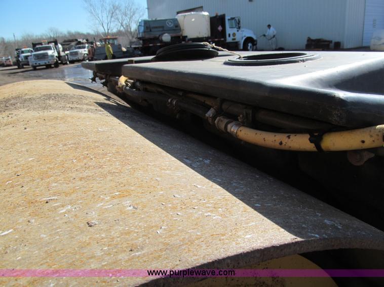 image for item E5889 Hypac articulating vibratory roller