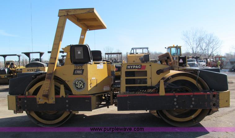 image for item E5890 Hypac C766C articulating vibratory roller