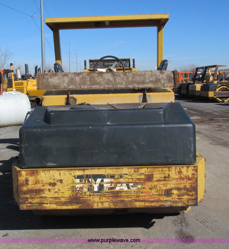 image for item E5890 Hypac C766C articulating vibratory roller
