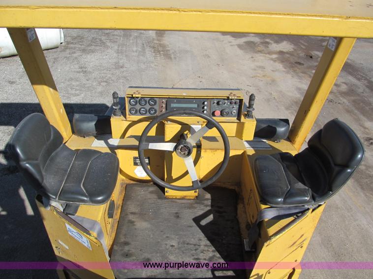 image for item E5890 Hypac C766C articulating vibratory roller