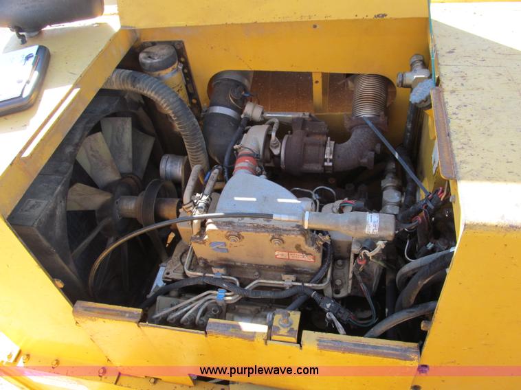 image for item E5890 Hypac C766C articulating vibratory roller