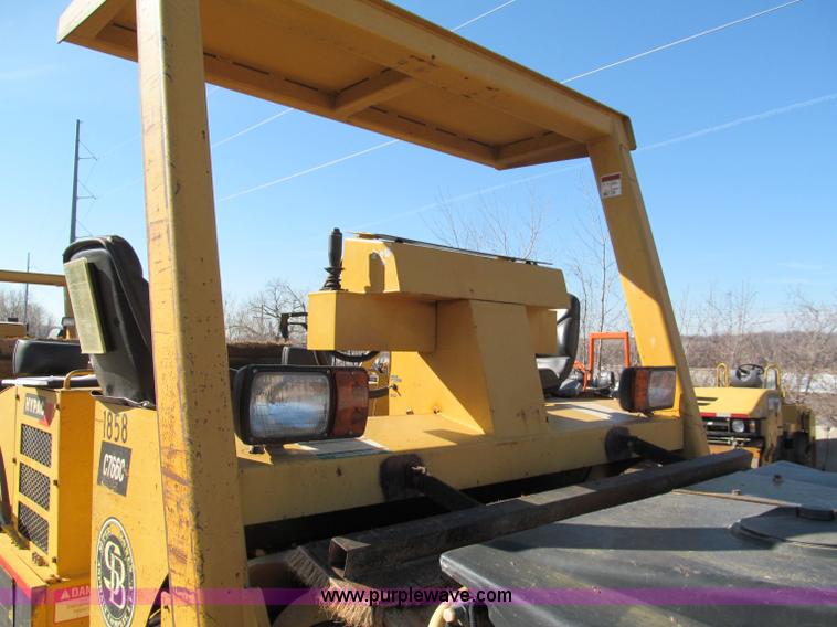 image for item E5890 Hypac C766C articulating vibratory roller