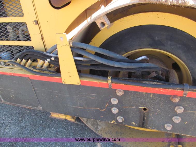 image for item E5890 Hypac C766C articulating vibratory roller