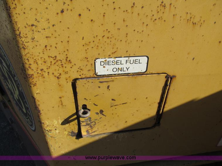 image for item E5890 Hypac C766C articulating vibratory roller