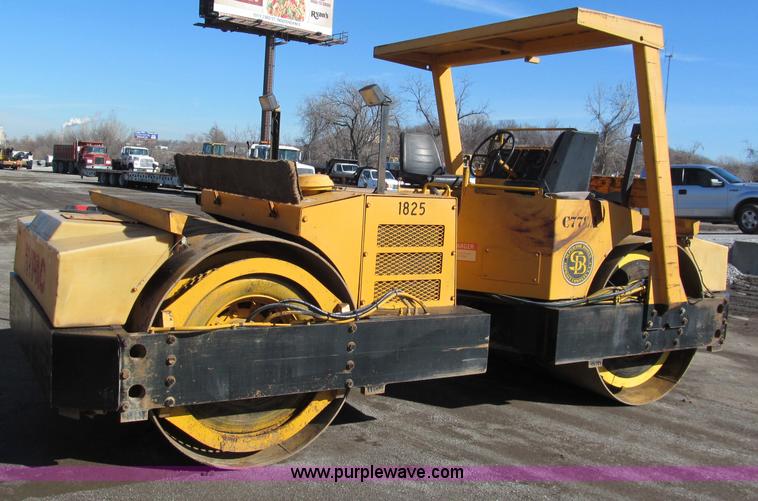 image for item E5891 Hypac C778A articulating vibratory roller