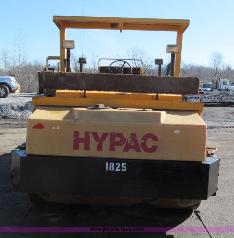 image for item E5891 Hypac C778A articulating vibratory roller
