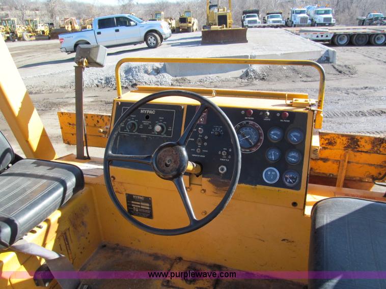 image for item E5891 Hypac C778A articulating vibratory roller