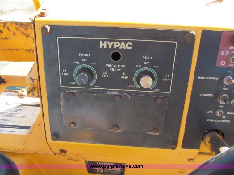 image for item E5891 Hypac C778A articulating vibratory roller