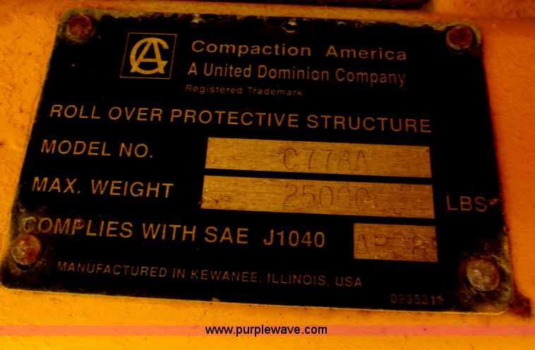 image for item E5891 Hypac C778A articulating vibratory roller