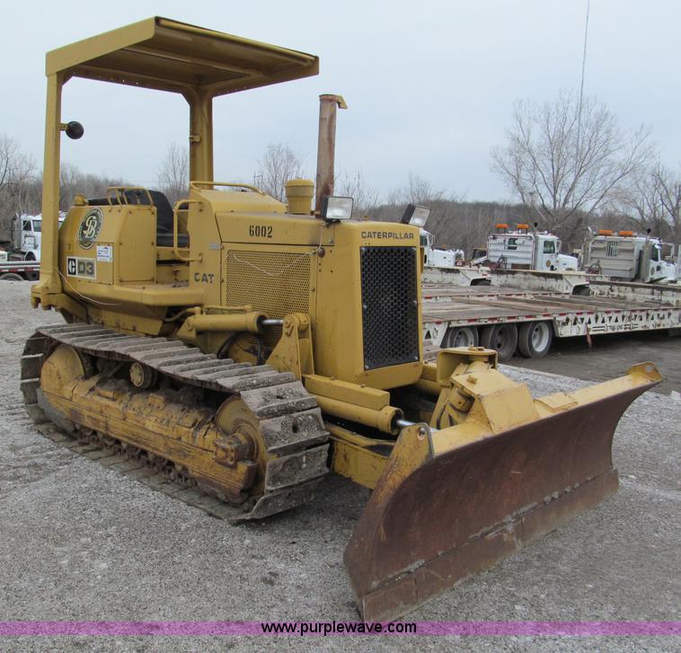 image for item E5892 1975 Caterpillar D3 crawler dozer