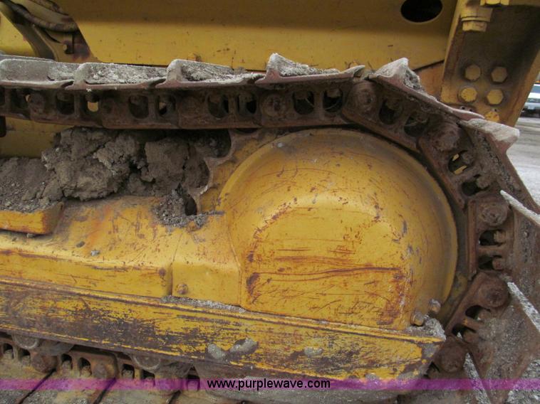 image for item E5892 1975 Caterpillar D3 crawler dozer