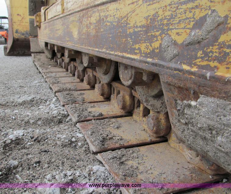 image for item E5892 1975 Caterpillar D3 crawler dozer