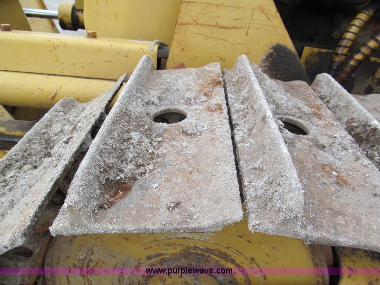 image for item E5892 1975 Caterpillar D3 crawler dozer