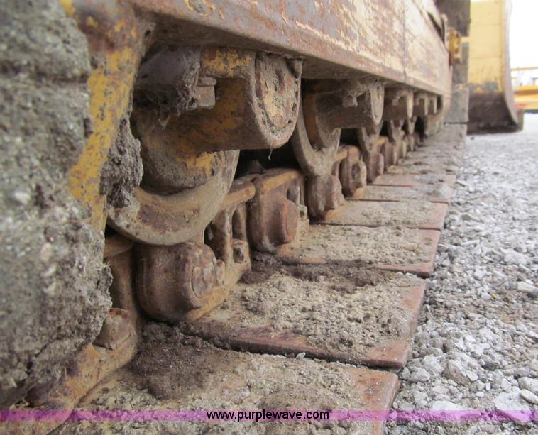 image for item E5892 1975 Caterpillar D3 crawler dozer