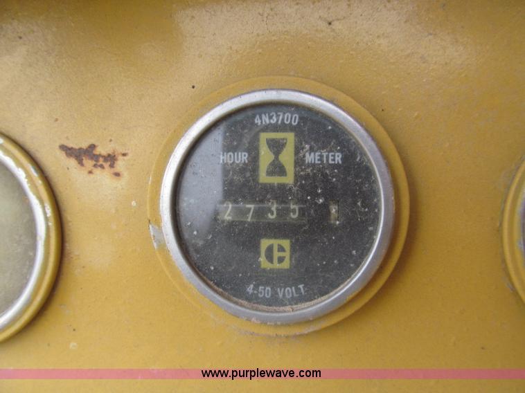 image for item E5892 1975 Caterpillar D3 crawler dozer