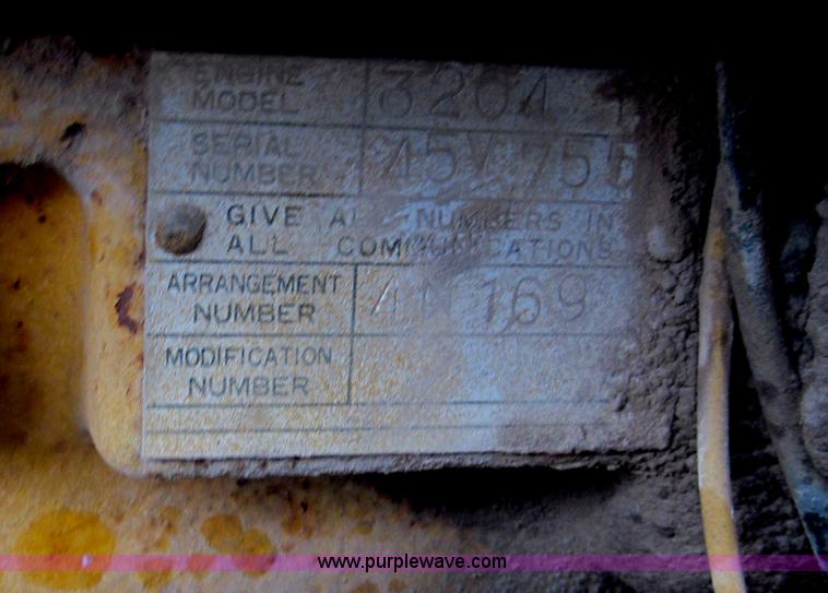 image for item E5892 1975 Caterpillar D3 crawler dozer