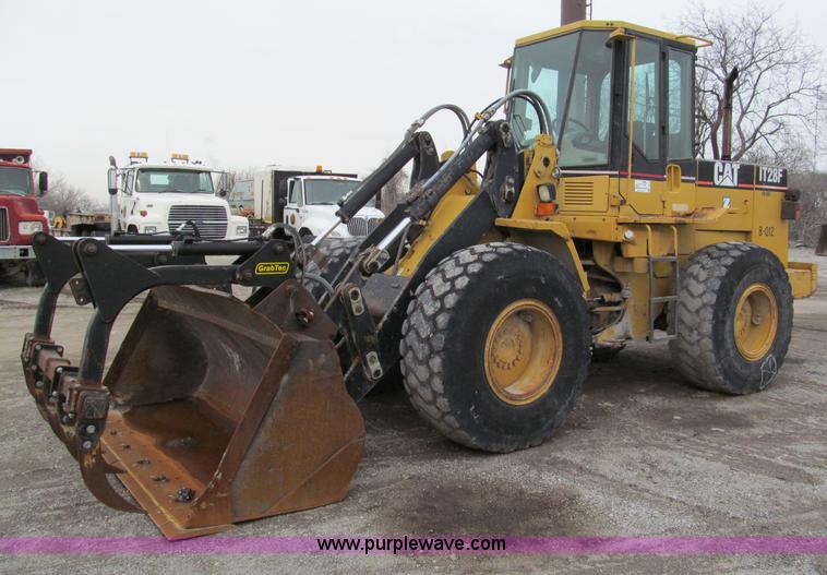 image for item E5893 1994 Caterpillar IT28F  articulating wheel loader