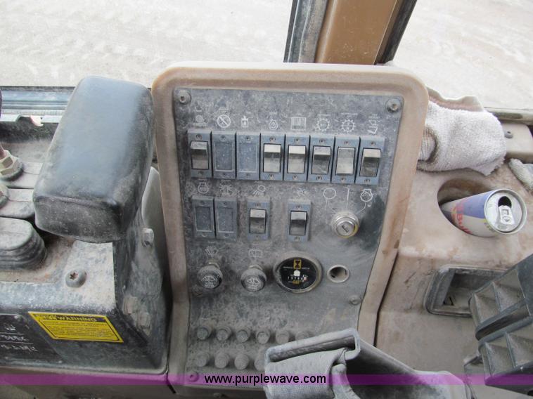 image for item E5893 1994 Caterpillar IT28F  articulating wheel loader