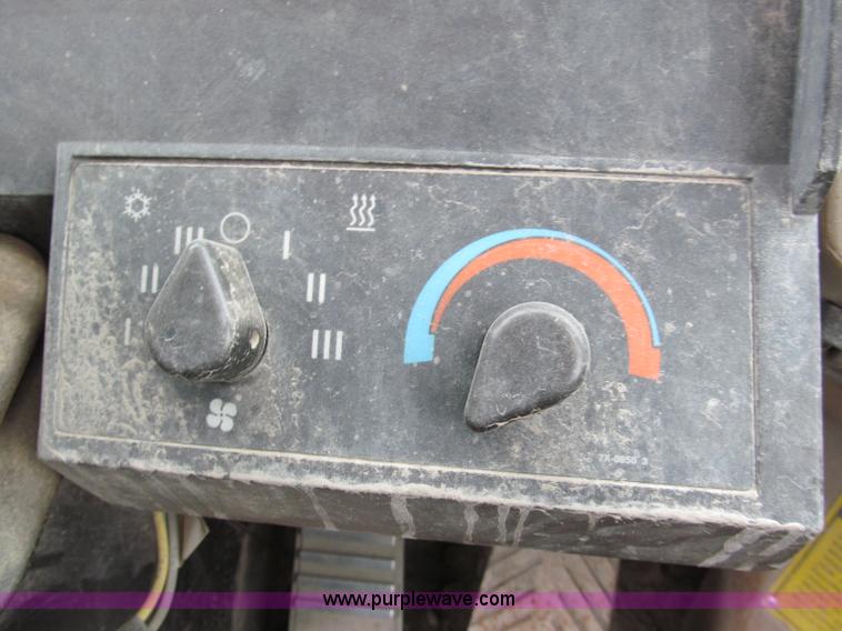 image for item E5893 1994 Caterpillar IT28F  articulating wheel loader