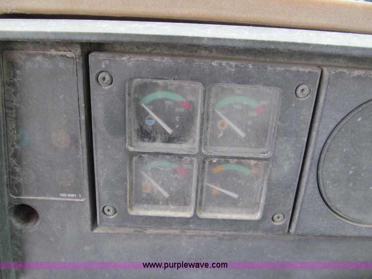 image for item E5893 1994 Caterpillar IT28F  articulating wheel loader