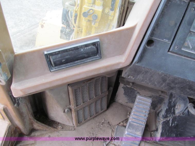 image for item E5893 1994 Caterpillar IT28F  articulating wheel loader