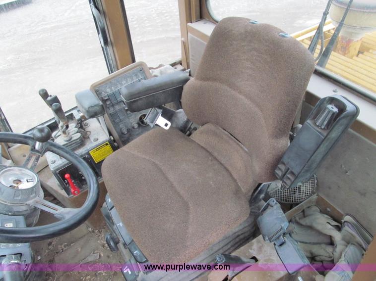 image for item E5893 1994 Caterpillar IT28F  articulating wheel loader