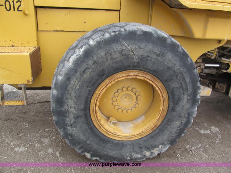 image for item E5893 1994 Caterpillar IT28F  articulating wheel loader