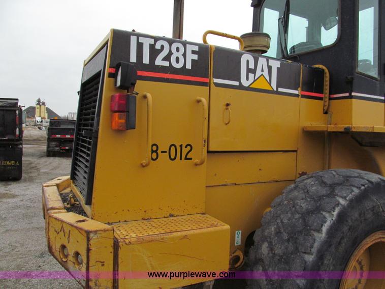 image for item E5893 1994 Caterpillar IT28F  articulating wheel loader