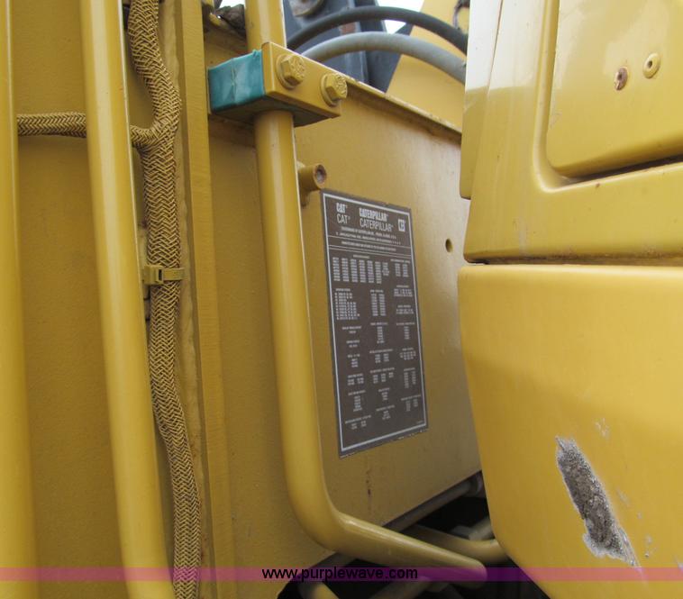 image for item E5893 1994 Caterpillar IT28F  articulating wheel loader