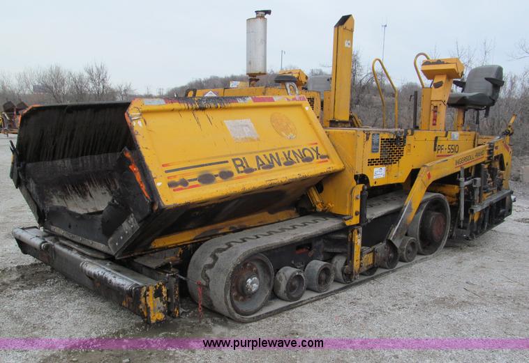 image for item E5896 2000 Blaw-Knox PF5510 paver