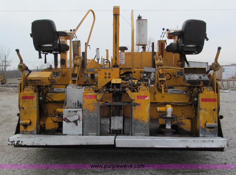 image for item E5896 2000 Blaw-Knox PF5510 paver