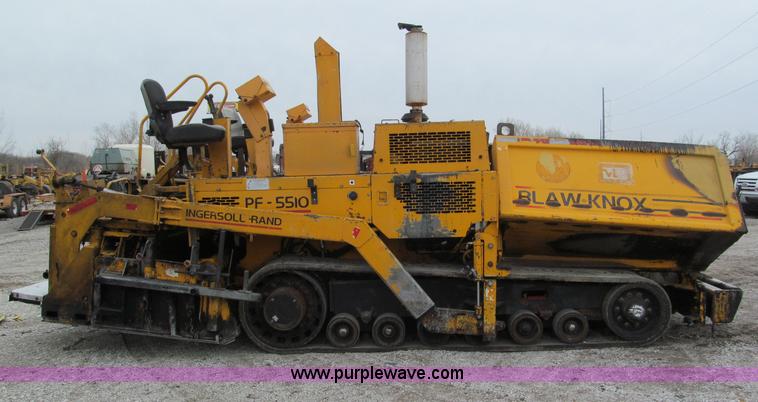 image for item E5896 2000 Blaw-Knox PF5510 paver