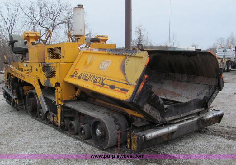 image for item E5896 2000 Blaw-Knox PF5510 paver