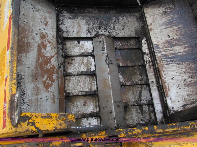 image for item E5896 2000 Blaw-Knox PF5510 paver